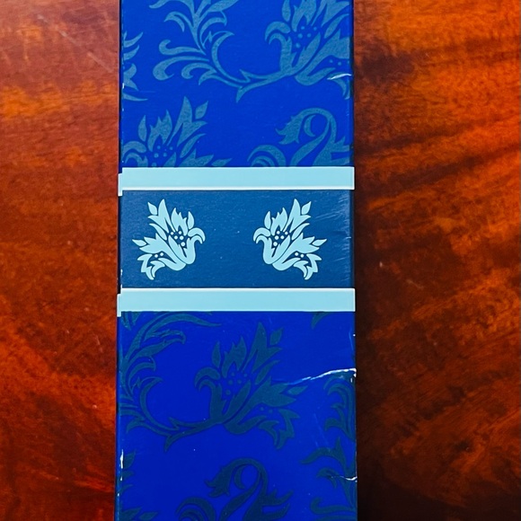 Vintage Mattel Barbie Winter Velvet Special Edition 1995 Avon Exclusive NIB - Picture 16 of 16